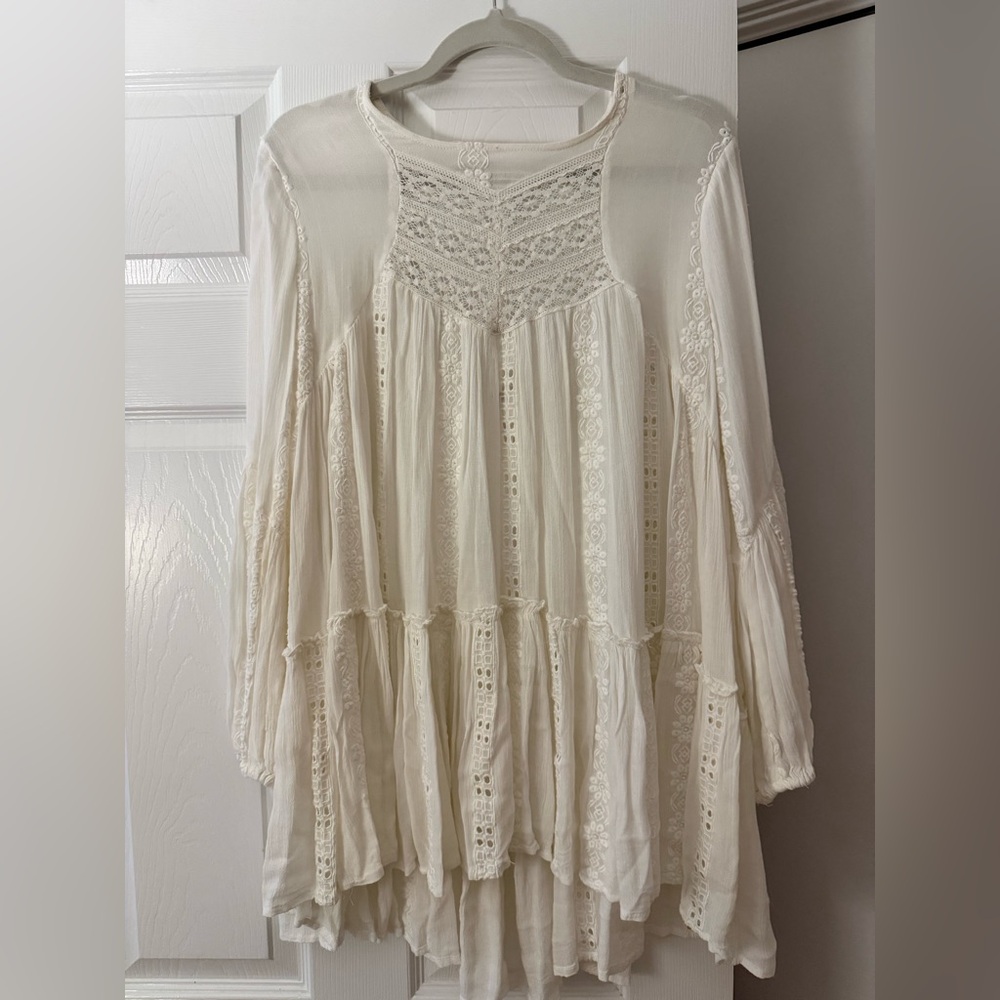 Elegant White Lace Women's Tunic dress